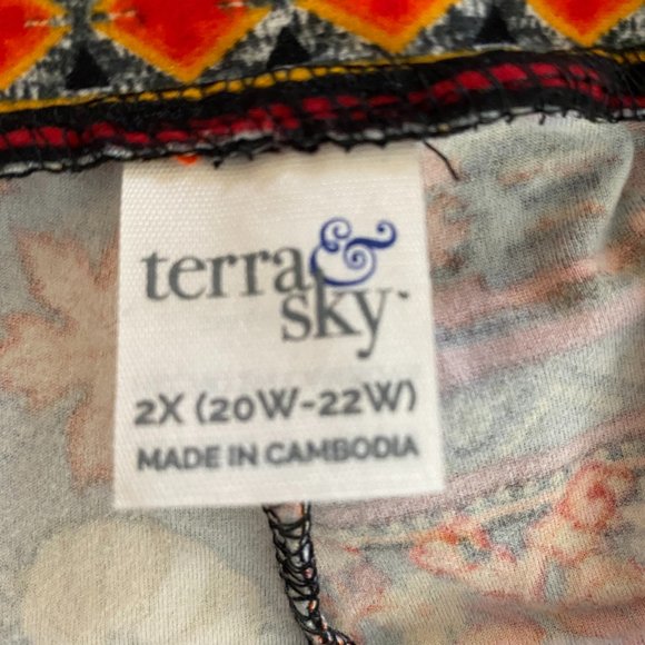 Terra & Sky Fall / Halloween Print Capri Leggings NWOT Women's Size 20-22 W (XL) - Picture 3 of 11